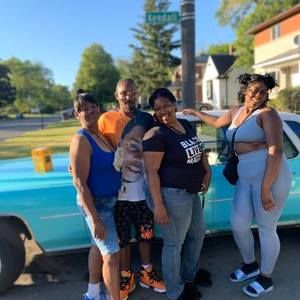 Meet your Posher, Leon